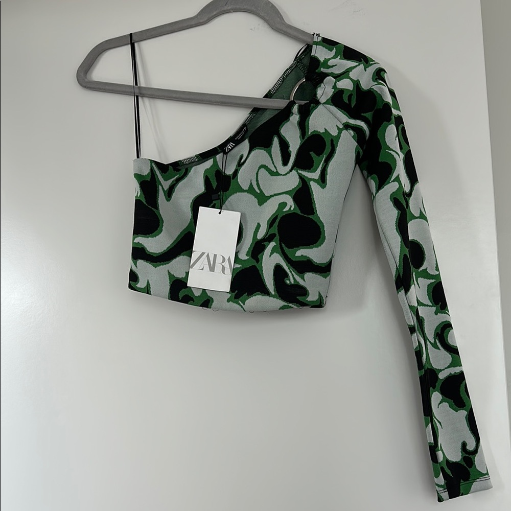 Zara Black and Green Patterned Crop Top